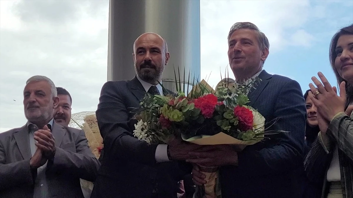 Mustafa Candal, Tekkeköy Belediye Başkanı olarak göreve başladı