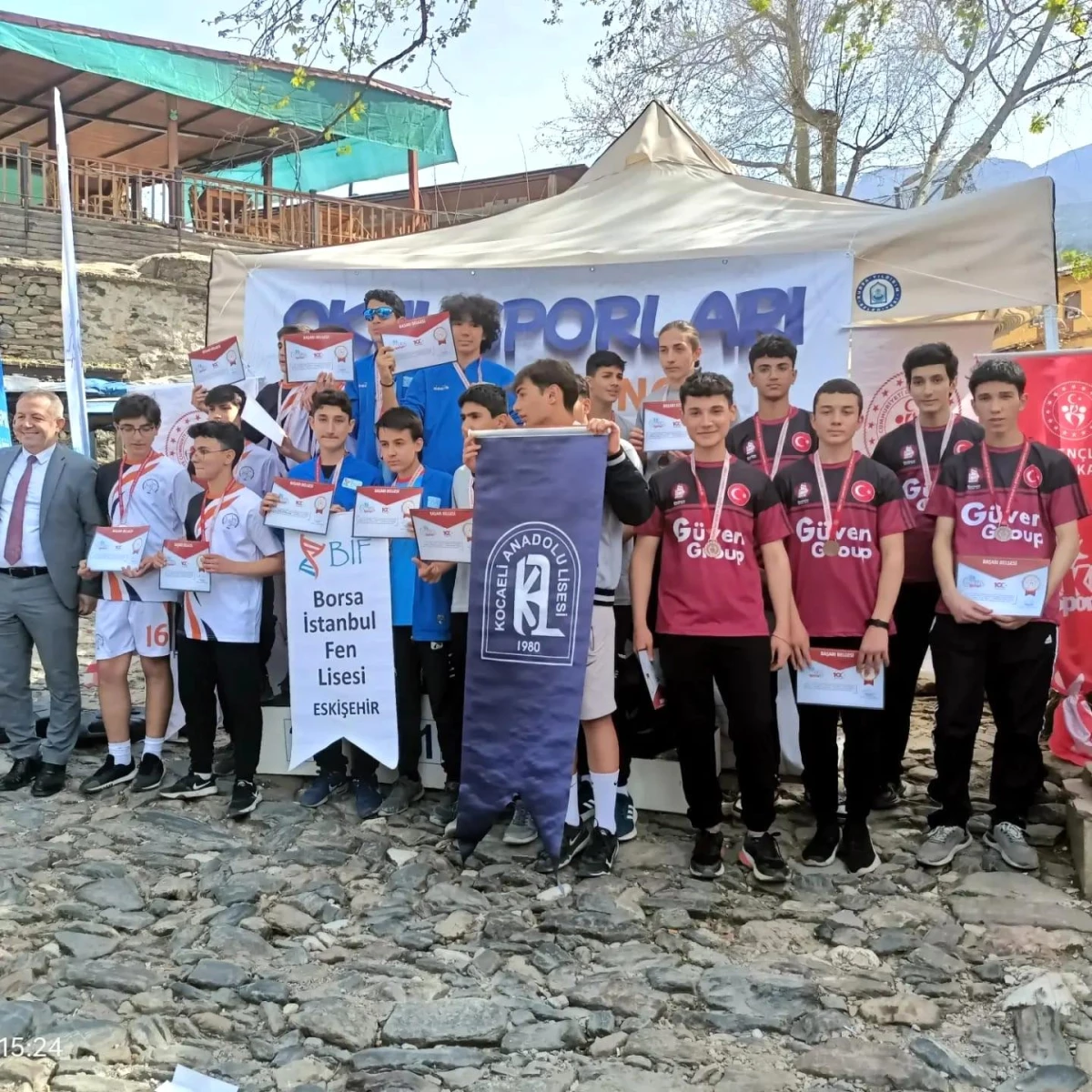 Eskişehir Borsa İstanbul Fen Lisesi Öğrencileri Oryantiring Bölge Yarışmalarında Başarı Elde Etti