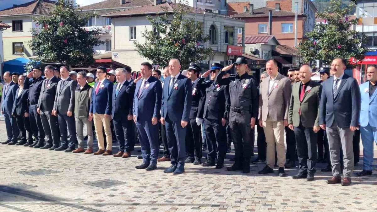 Devrek Belediye Başkanı Özcan Ulupınar, Polis Teşkilatının 179. Kuruluş yıldönümü törenine katıldı