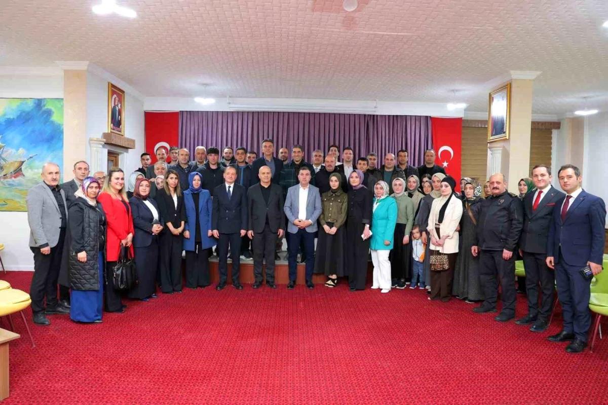 Bayburt Valisi Mustafa Eldivan, Valilik Çalışanlarıyla İftar Sofrasında Buluştu