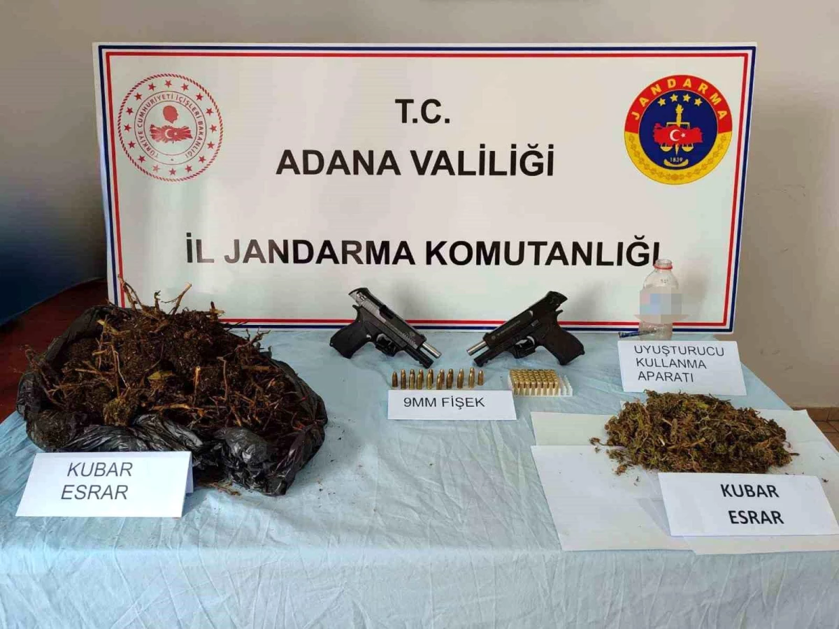 Adana\'da yapılan operasyonda 2 kilo 600 gram esrar ele geçirildi