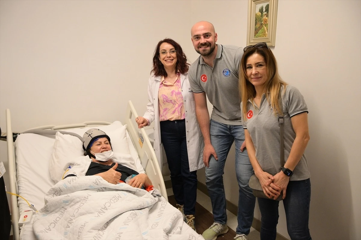 Arkas Spor, onkoloji hastalarını ziyaret etti