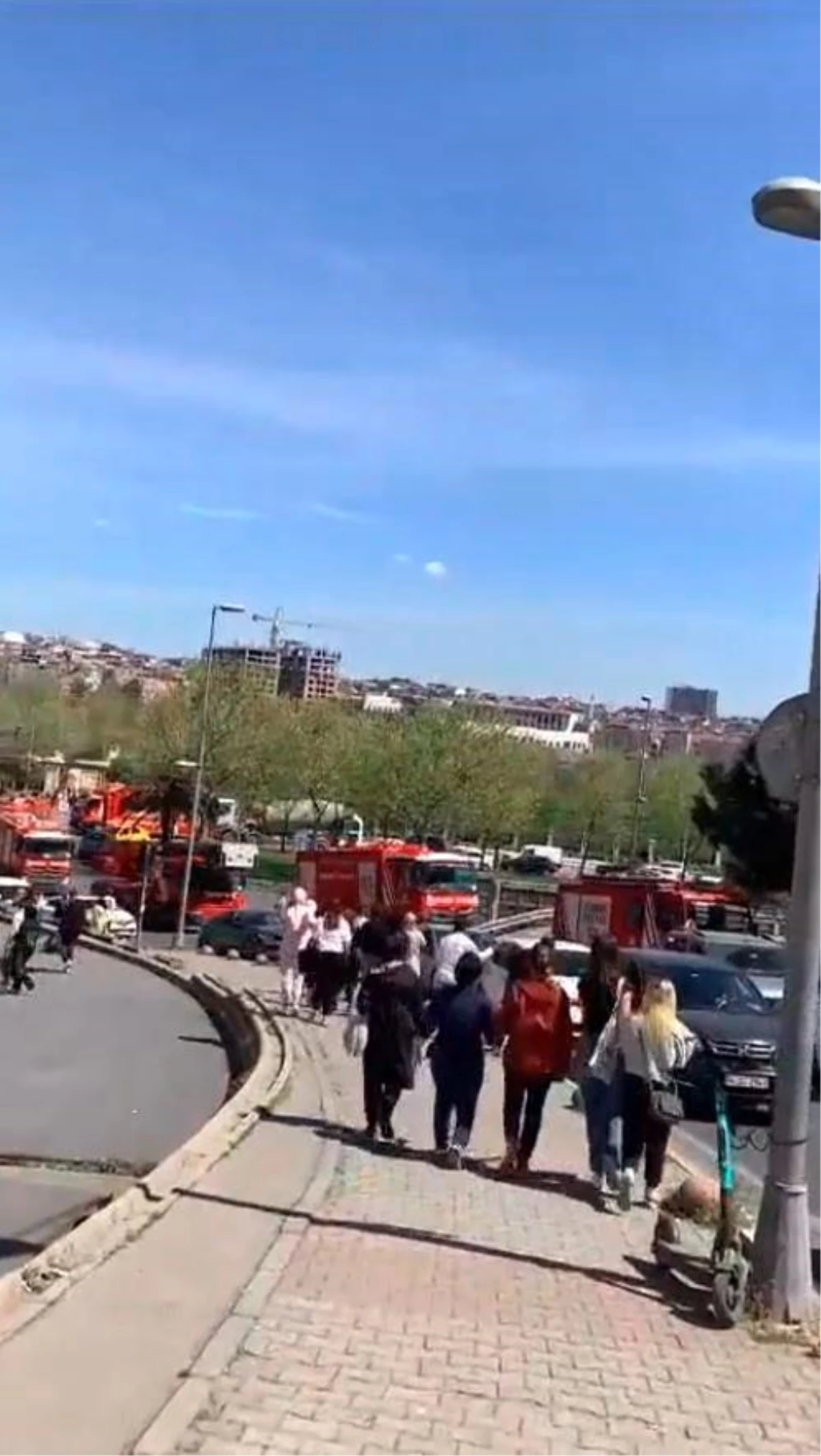 Bakırköy\'de Hırsızlık Şüphelisi Bomba İhbarıyla Panik Yarattı