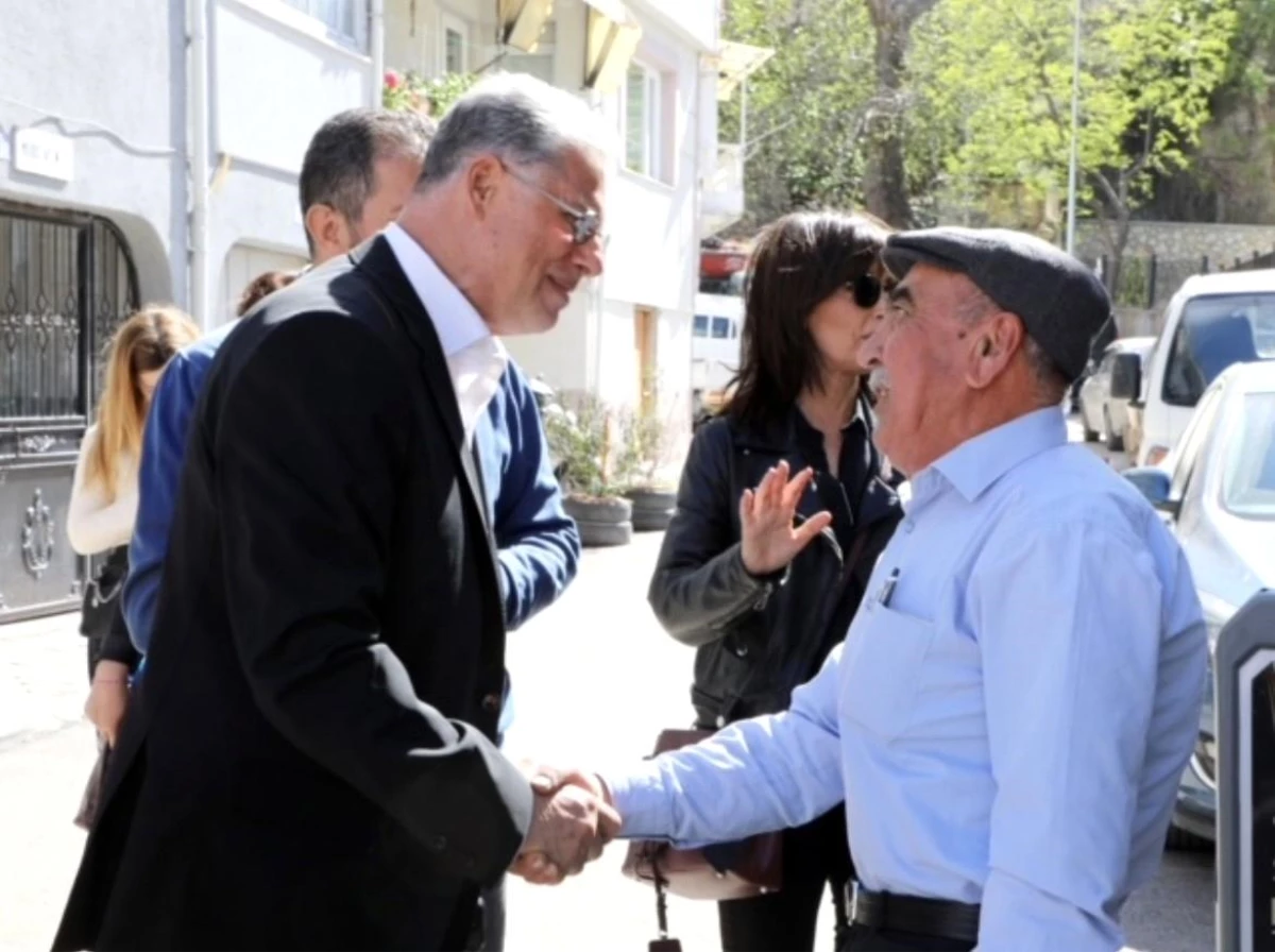 Mudanya Belediye Başkanı Deniz Dalgıç, çalışanlarla bayramlaştı