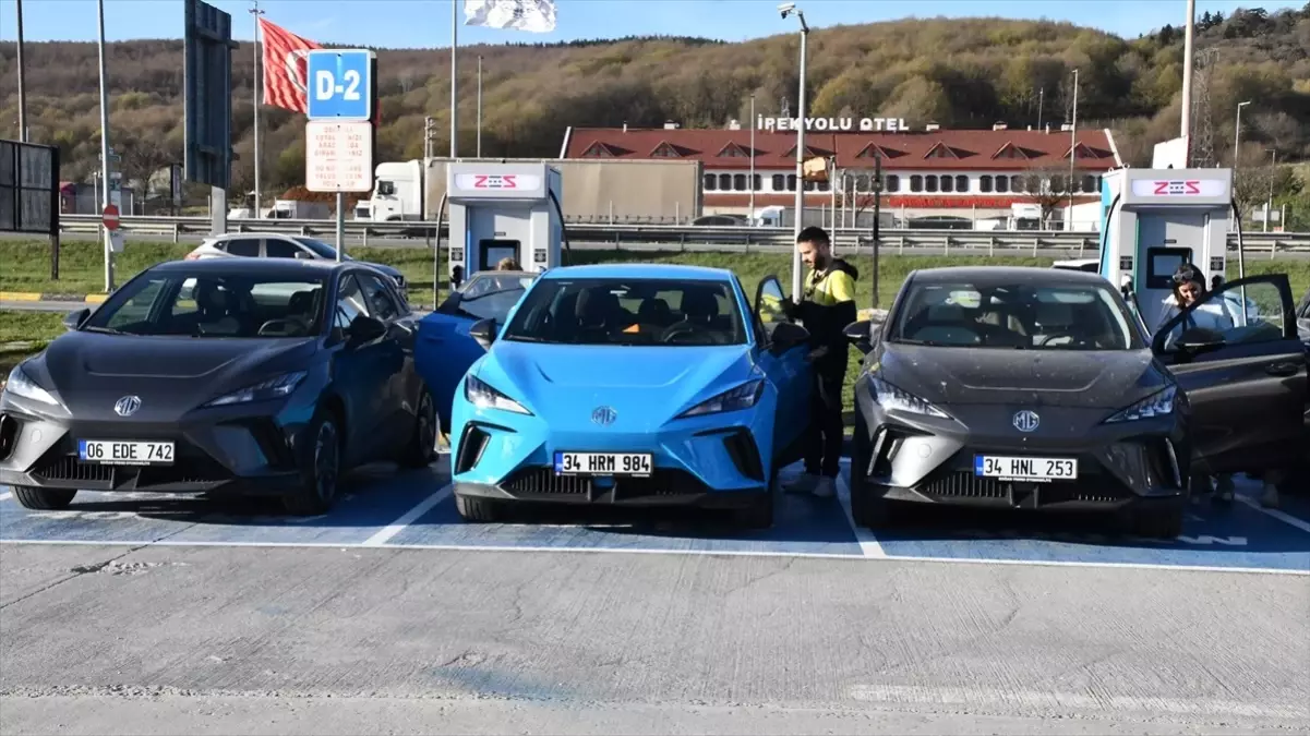 Elektrikli araçlar bayram tatilinde şarj istasyonlarında yoğunluk oluşturdu