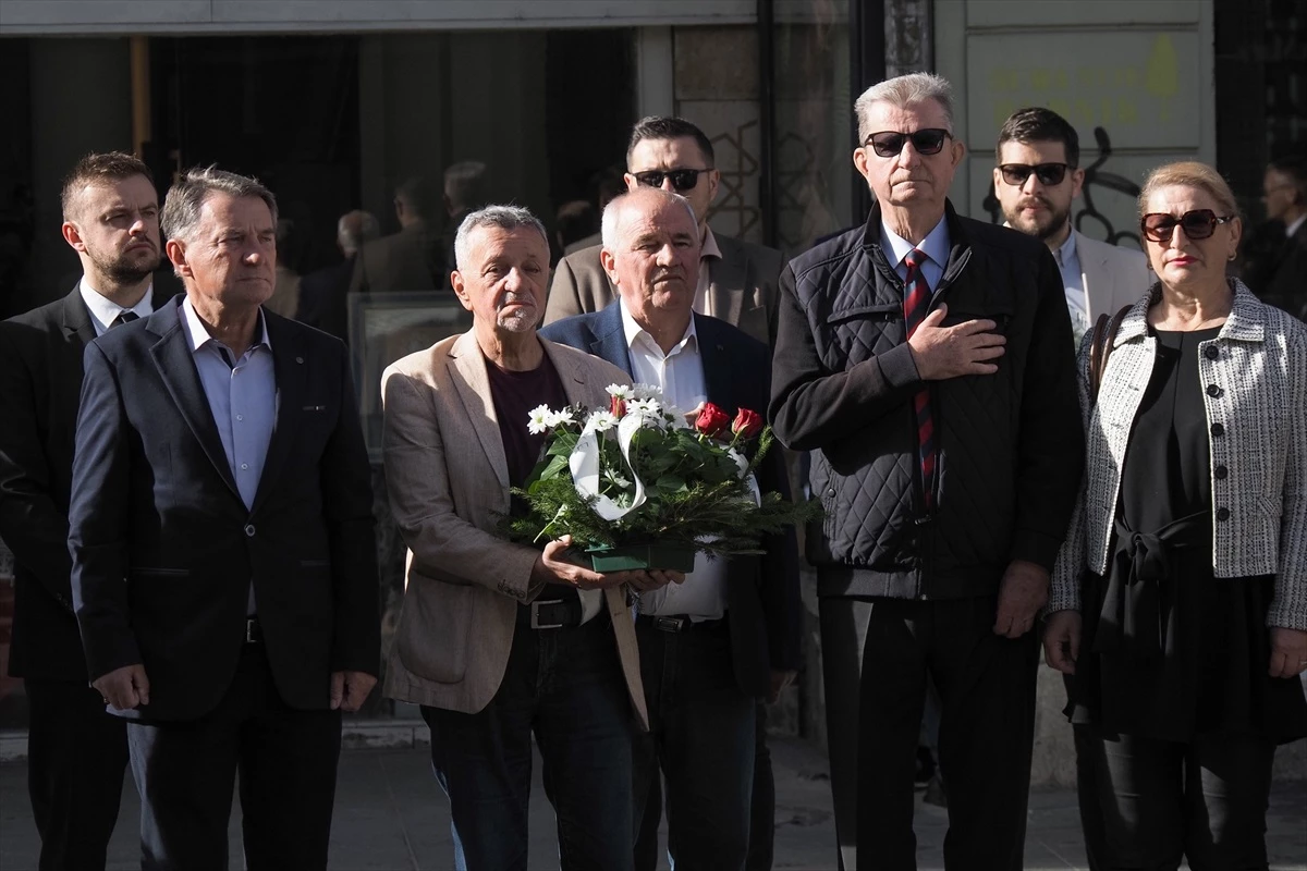 Saraybosna Şehir Günü\'nde kentin savunması için canlarını feda edenler anıldı