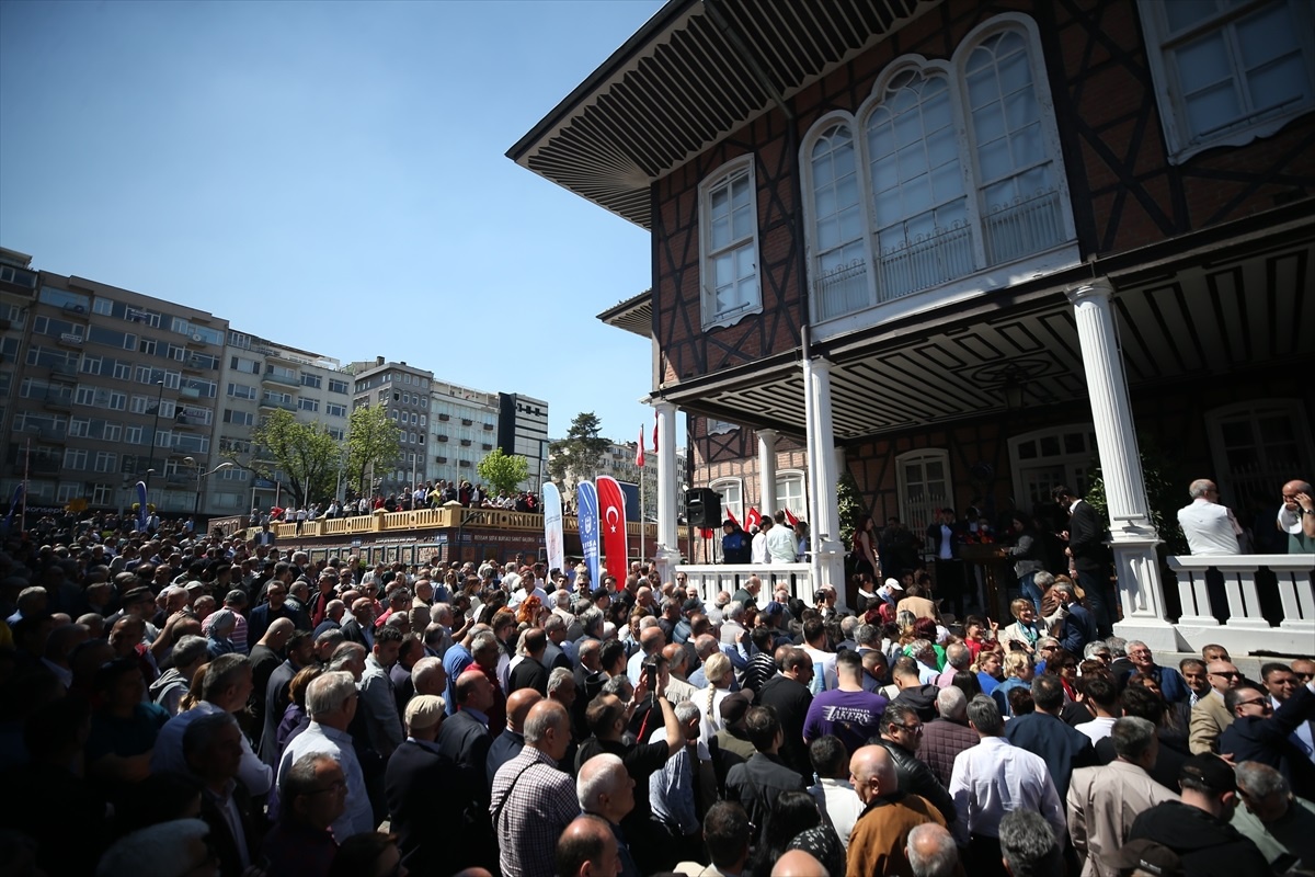 CHP\'li Mustafa Bozbey, Bursa Büyükşehir Belediye Başkanlığına başladı