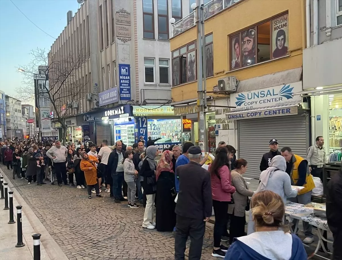 Çorlu Belediyesi Tarafından İftar Programı Düzenlendi