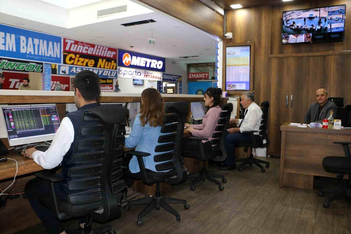 Diyarbakır\'da Bayram Tatiliyle Birlikte Terminalde Hareketlilik Başladı