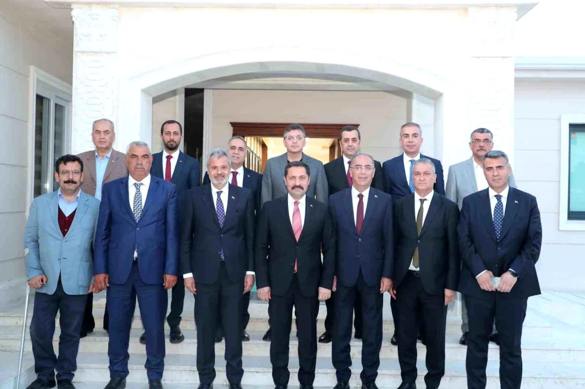 Hatay Büyükşehir Belediye Başkanı Mehmet Öntürk, Vali Mustafa Masatlı\'yı ziyaret etti