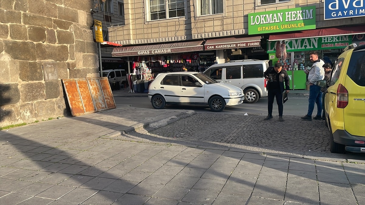 Kayseri\'de bıçaklı kavga: 1 kişi yaralandı