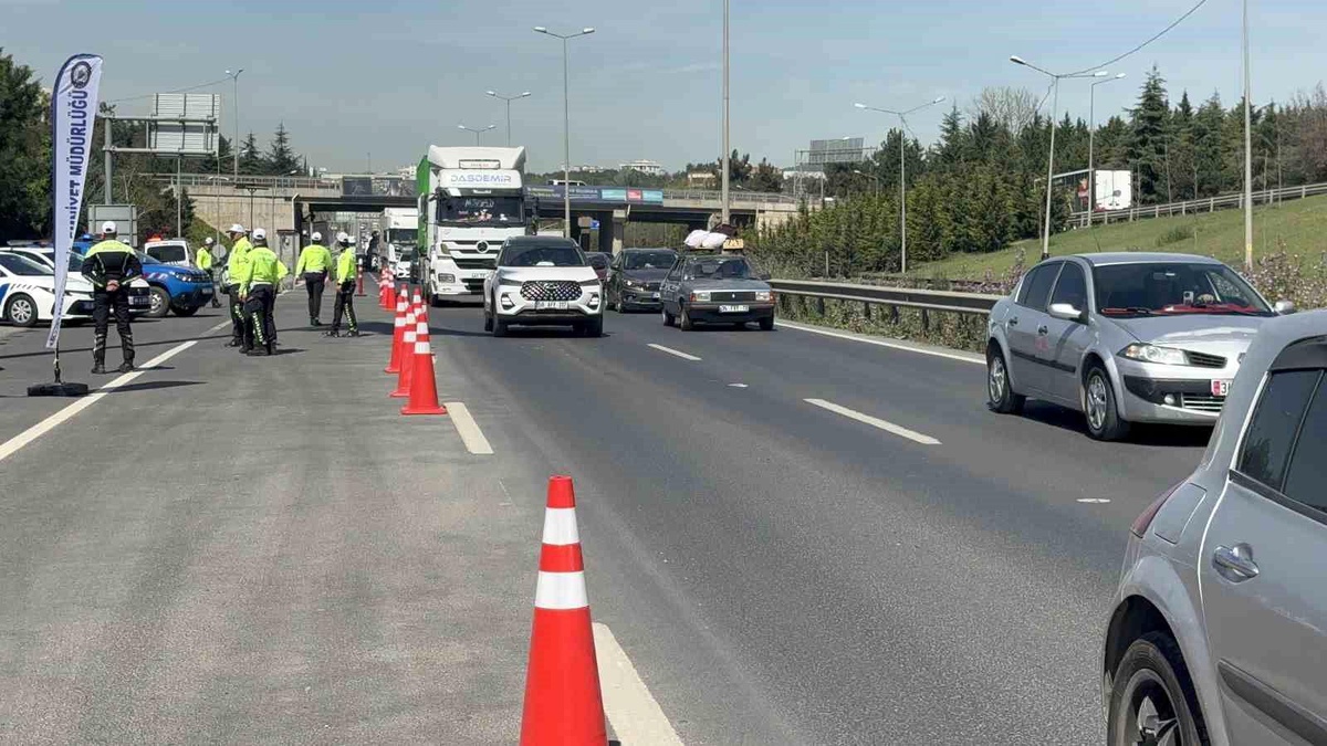 Kocaeli\'de Bayram Trafik Denetimleri Başladı