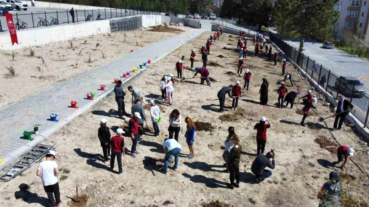 Kütahya Atakent İlköğretim Okulunda Okuldaki Çiftlik Projesi Başlatılıyor