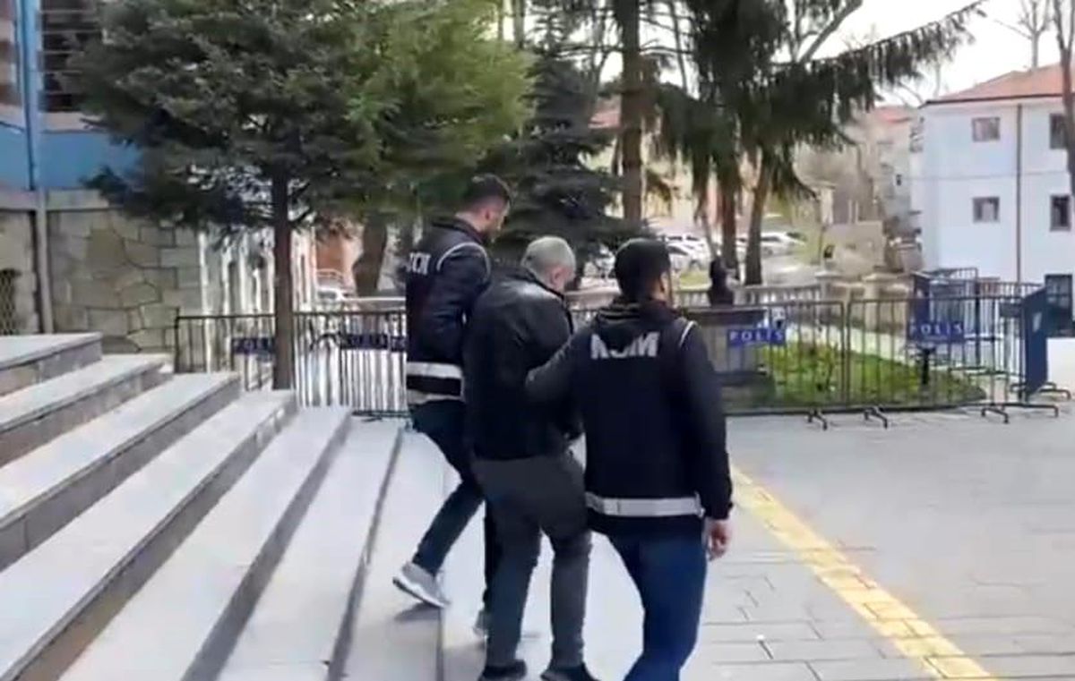 Kütahya\'da Tefecilik Operasyonu: 3 Şüpheliden 1\'i Tutuklandı