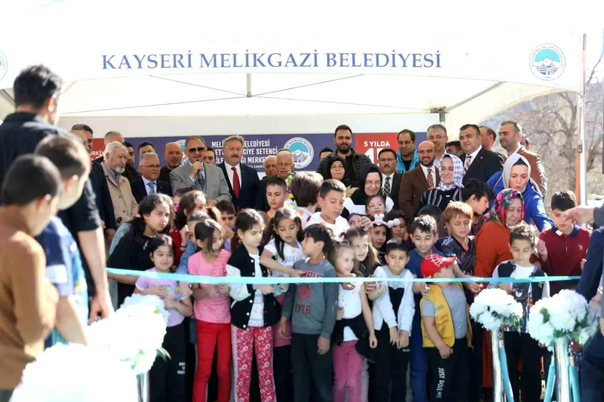 Melikgazi Belediyesi, Nurettin-Naciye Setenci Aile Sağlığı Merkezi\'ni hizmete açtı