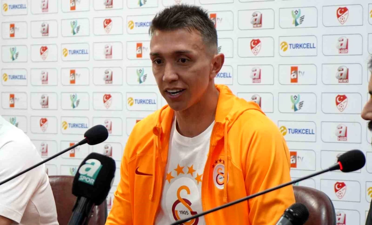 Galatasaray Teknik Direktörü Okan Buruk: Rakibimizin nasıl sahaya çıkacağını bilmiyoruz