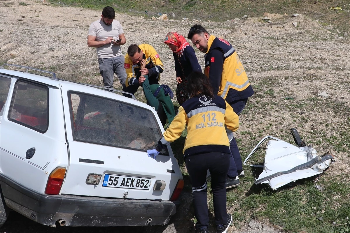 Samsun Havza\'da Otomobil Yağmur Suyu Kanalına Düştü: 1 Yaralı