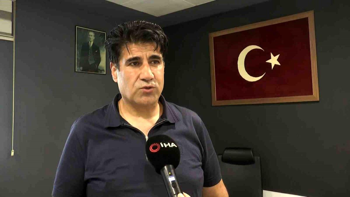 Gaziantep\'in Oğuzeli İlçesinde 19 Yaşındaki Özkan Bozdoğan En Genç Muhtar Oldu
