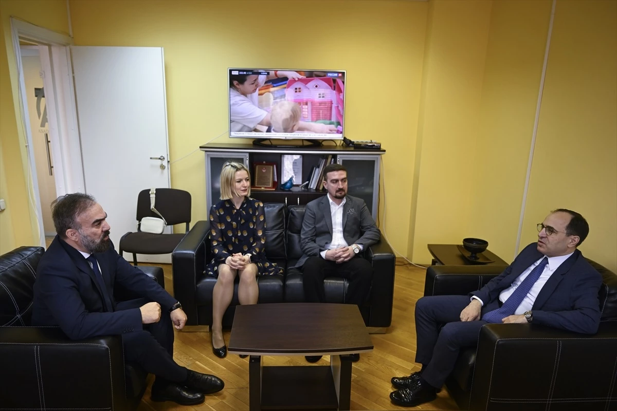 Türkiye\'nin Moskova Büyükelçisi AA Moskova Temsilciliğini ziyaret etti