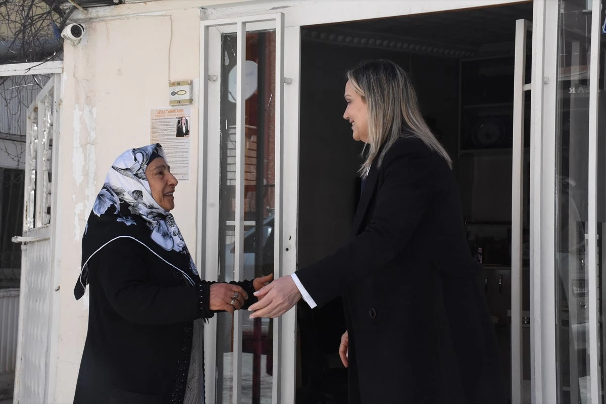 Van\'ın ilk kadın muhtarı Leyla Tanrıtanır, dört dönemdir üst üste seçilmenin mutluluğunu yaşıyor