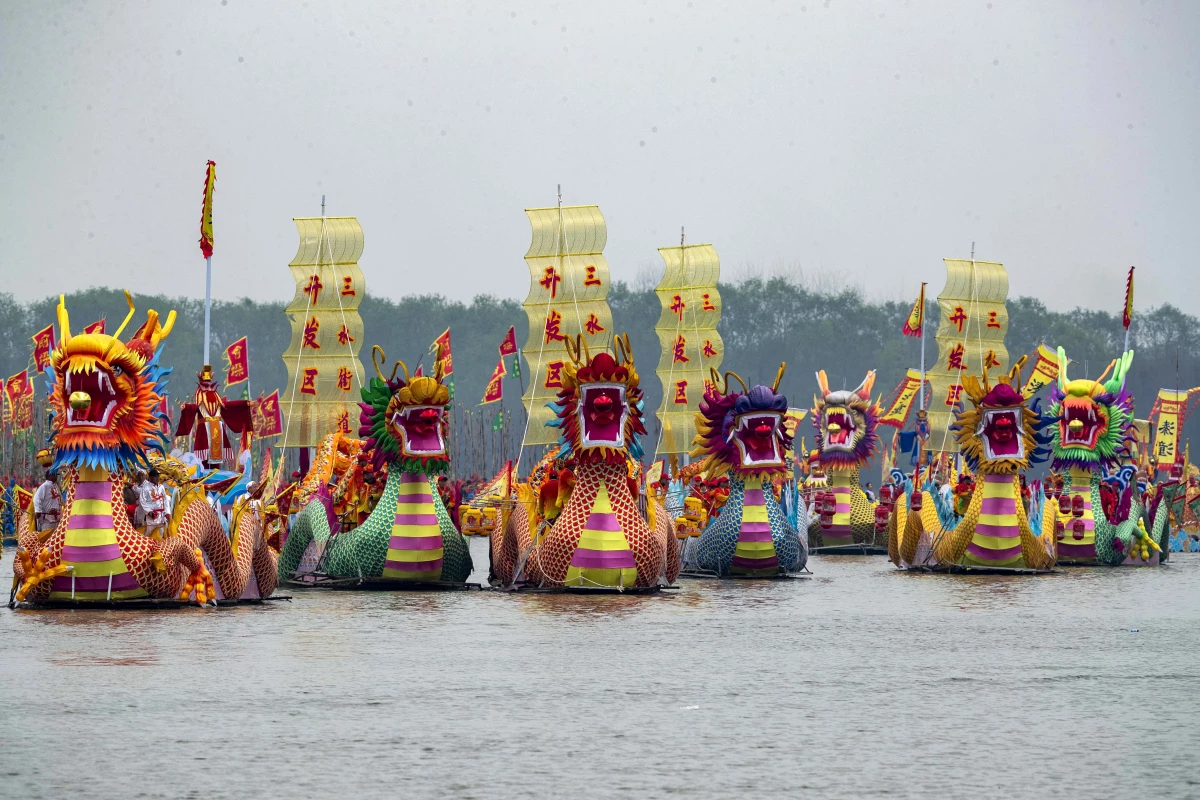 Çin\'de düzenlenen Qintong Tekne Festivali binlerce tekneyi bir araya getirdi