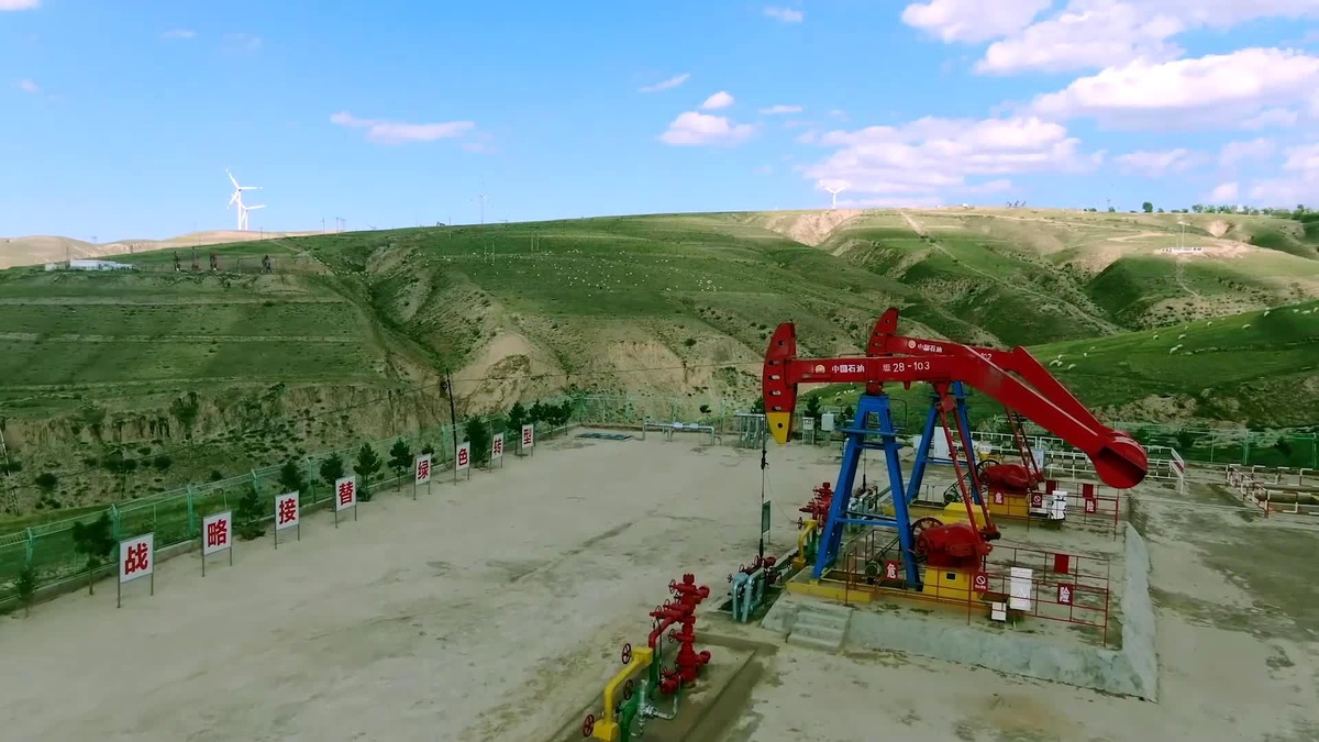 Çin, Düşük Karbonlu Enerjiye Hızla Geçiş Yapıyor