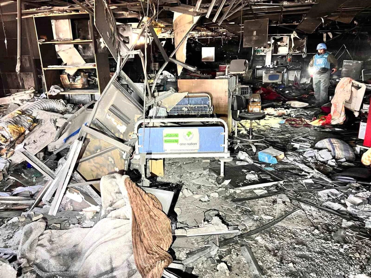 İsrail saldırılarında yıkıma uğrayan Şifa Hastanesi\'nde DSÖ incelemelerde bulundu