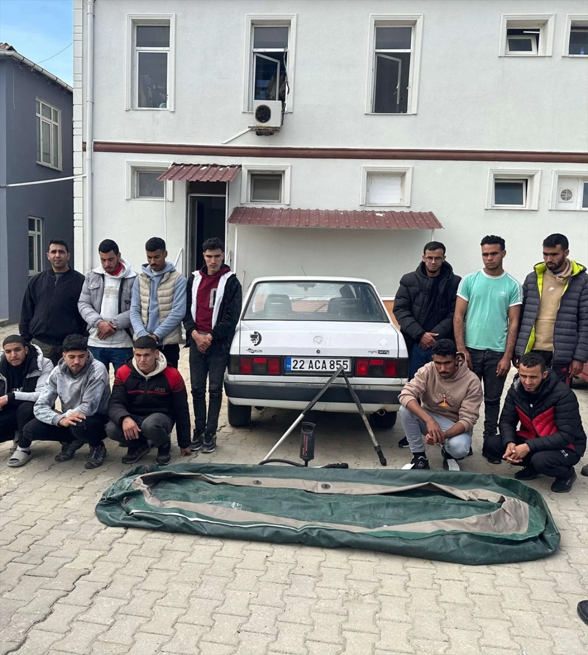 Edirne\'de 15 düzensiz göçmen yakalandı