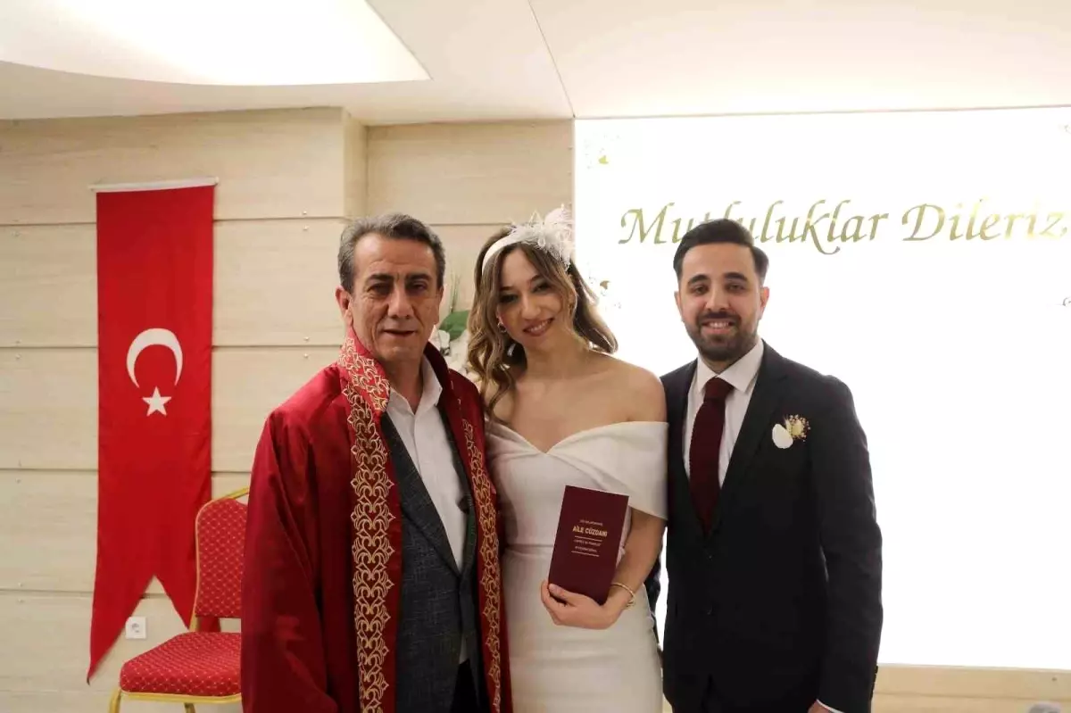 Efeler Belediye Başkanı Anıl Yetişkin, ilk nikahını kıydı