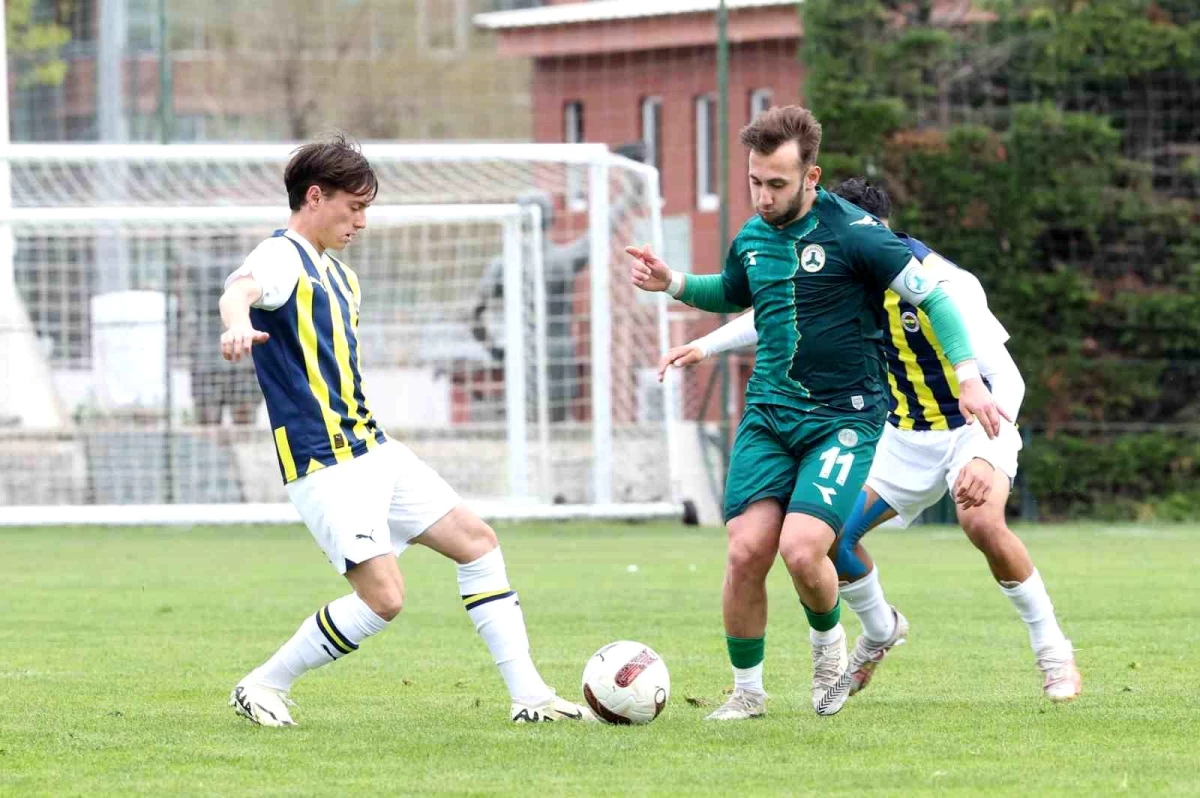 Fenerbahçe U19, Giresunspor\'u 4-1 mağlup etti
