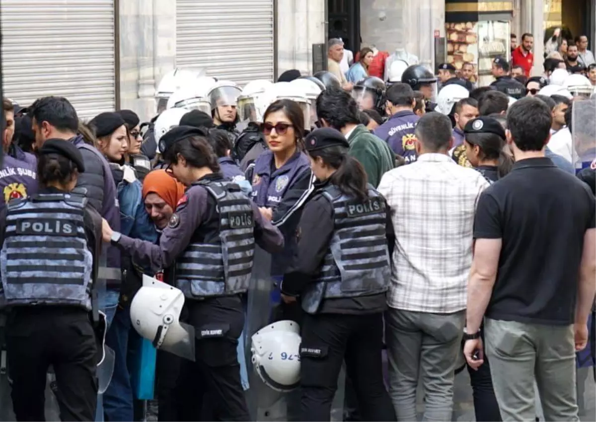 İstanbul\'da İsrail ile ticareti protesto eden gösteriye polis müdahalesi