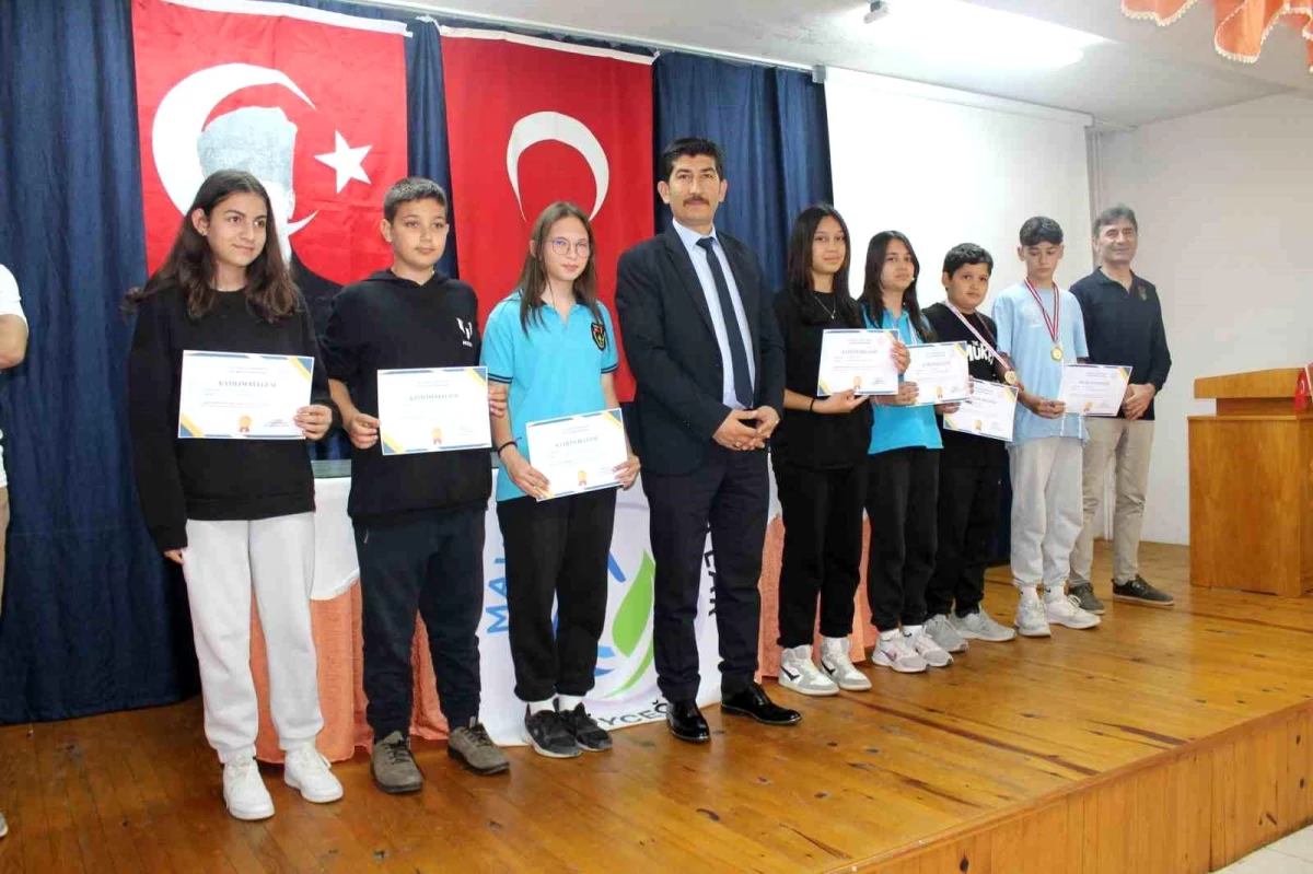 Muğla\'da Geleneksel Mavi Yeşil Okullar Projesi Satranç Turnuvası Yapıldı