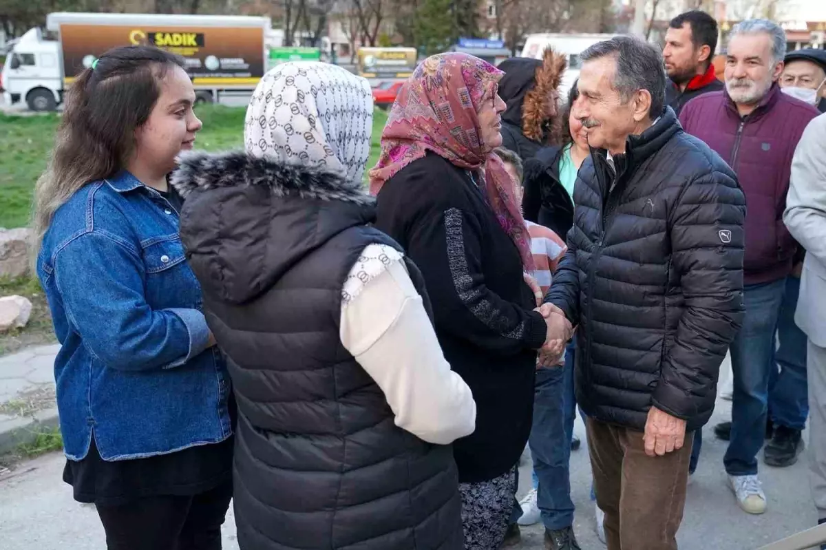 Tepebaşı Belediyesi Zincirlikuyu Mahallesi\'nde Sokak İftarı Düzenledi