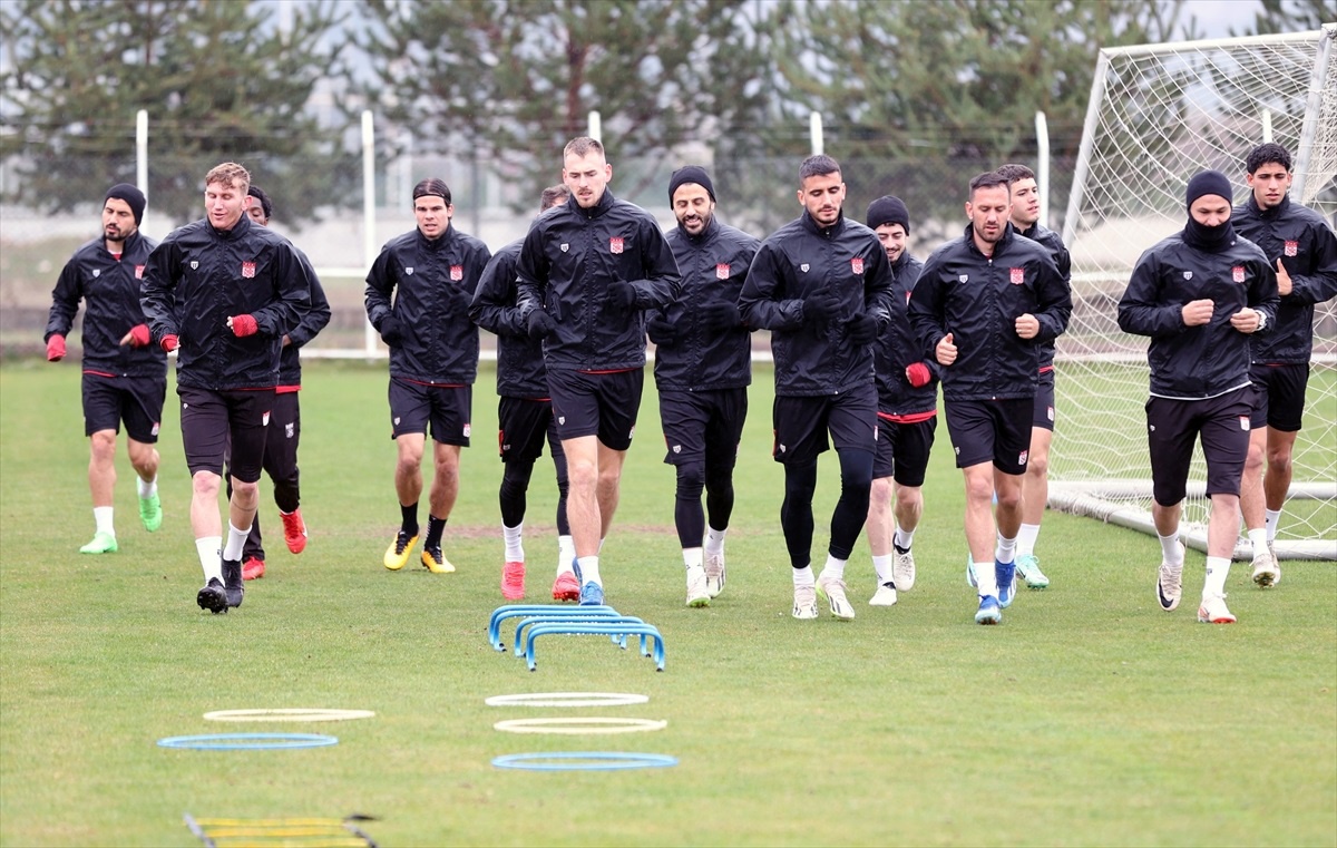 EMS Yapı Sivasspor, Trabzonspor maçı için hazırlıklara başladı