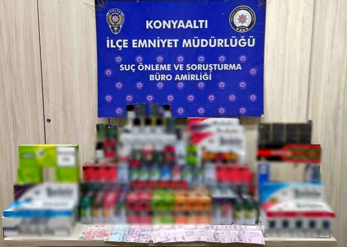 Antalya\'da Gümrük Kaçağı Sigara Satışı Yapan 6 Şüpheli Yakalandı