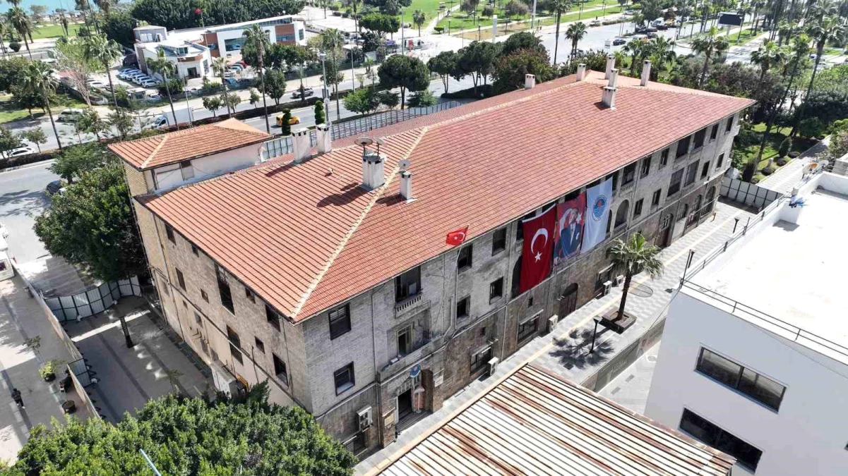 Mersin\'deki Tarihi Taş Bina Kent Müzesine Dönüştürülüyor