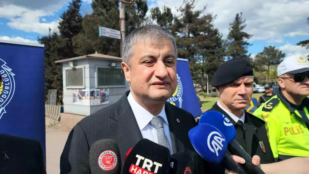 Karabük Valisi Mustafa Yavuz, Sürücüleri Trafik Kurallarına Uyulması Konusunda Uyardı