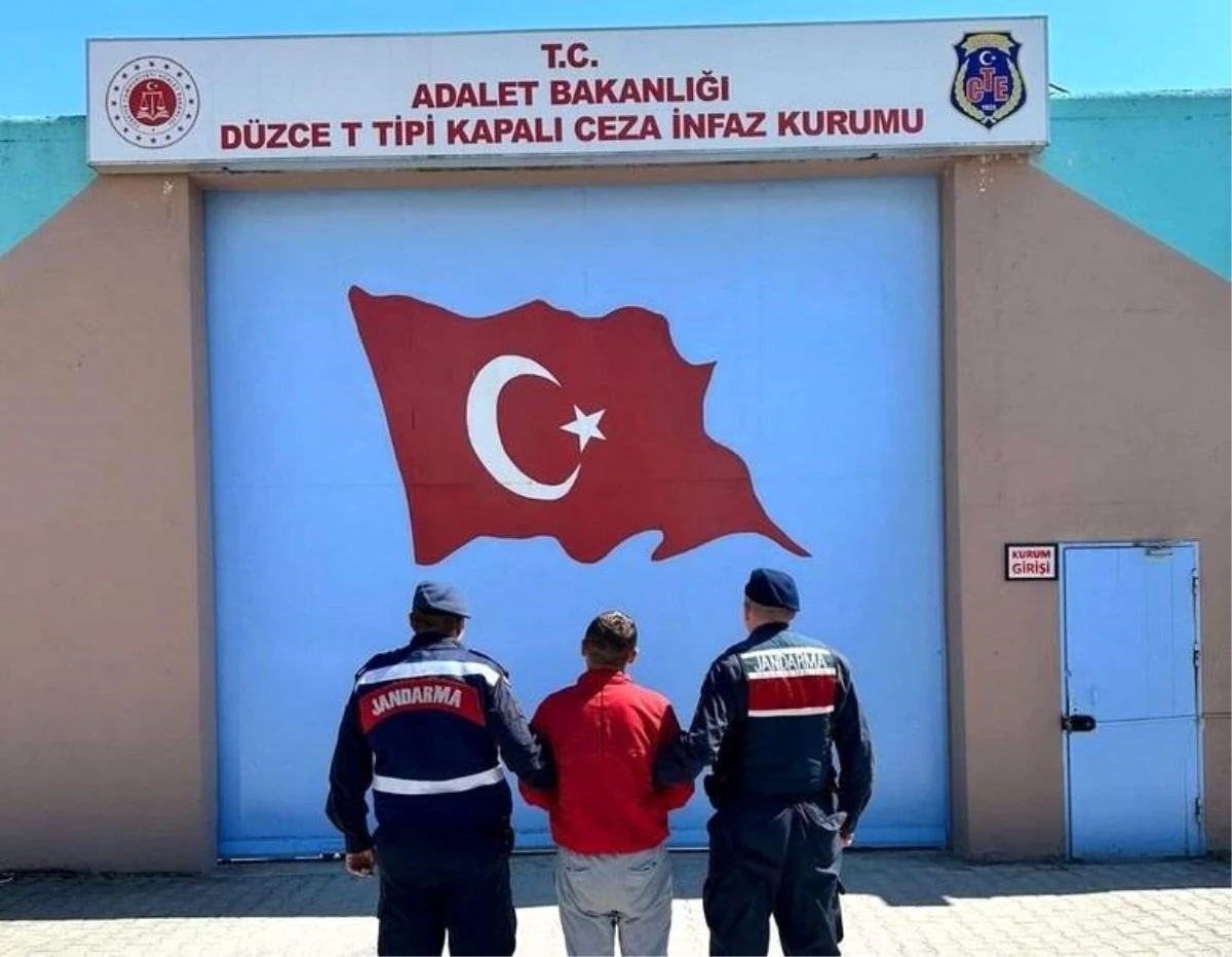 Düzce İl Jandarma Komutanlığı tarafından 18 yıl hapis cezası olan şahıs yakalandı