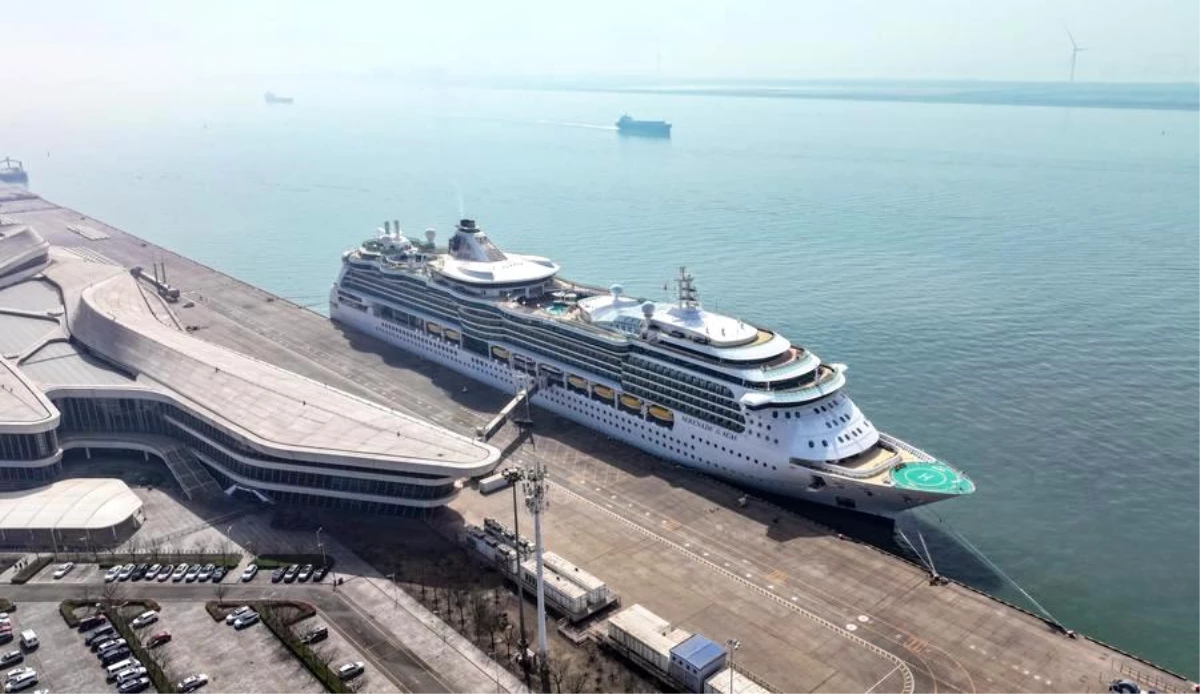 Tianjin\'de Serenade of the Seas kruvaziyer gemisi ağırlanıyor