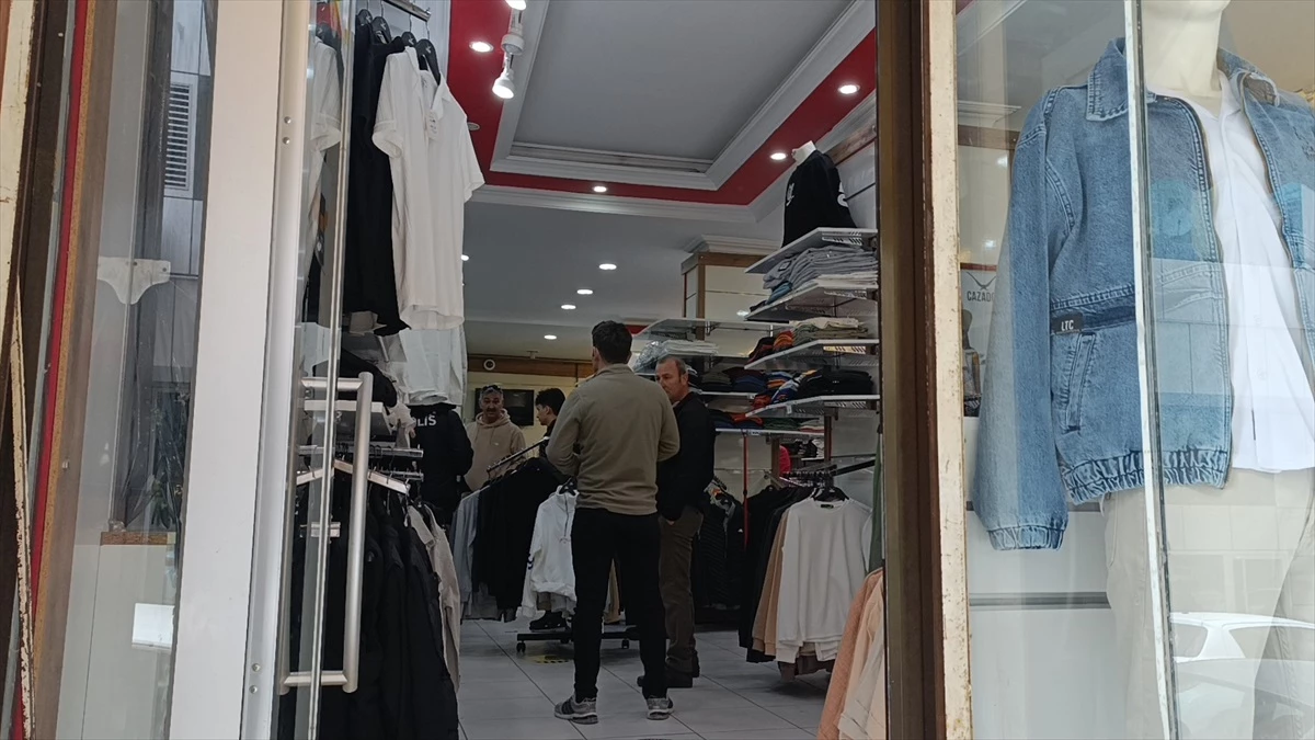 Bilecik\'te Giyim Mağazasında Çıkan Kavgada 2 Kişi Yaralandı