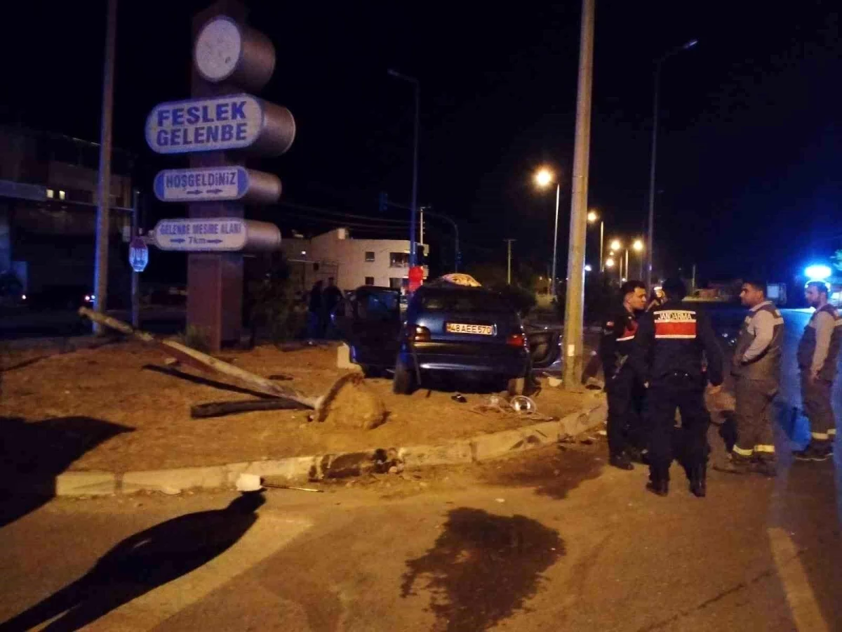 Aydın Buharkent\'te trafik kazası: 4 yaralı