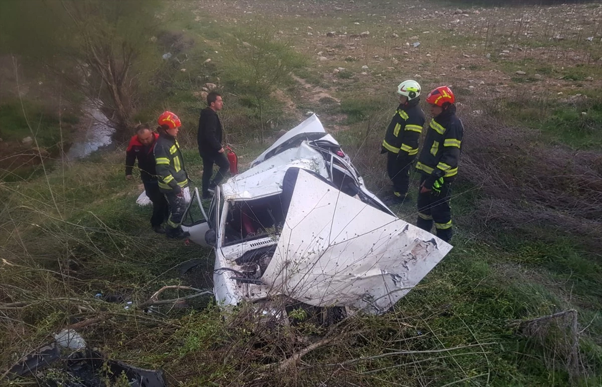 Denizli\'de otomobil ile motosiklet çarpıştı: 1\'i çocuk 3 kişi yaşamını yitirdi