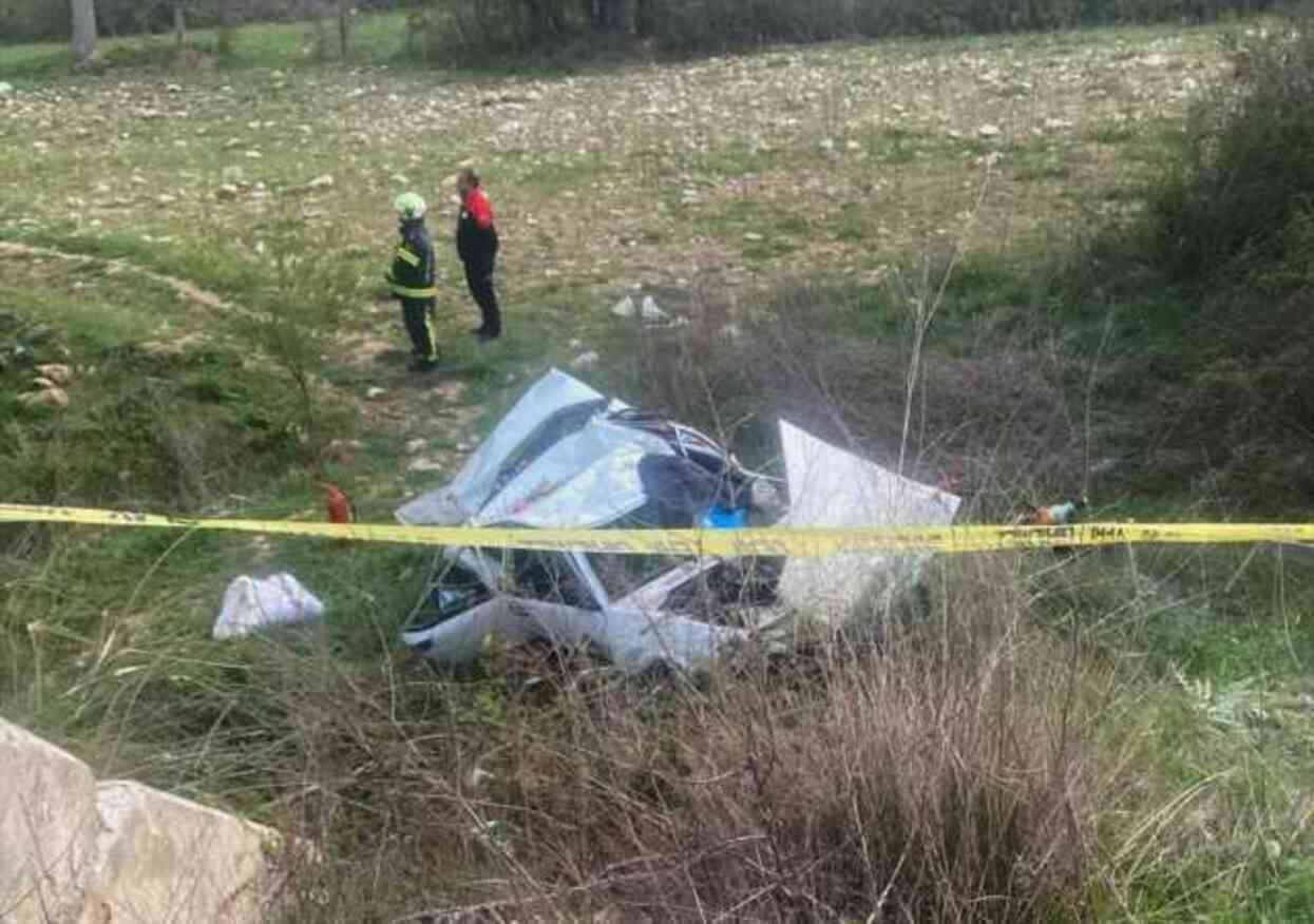 Denizli'de otomobil ile motosiklet çarpıştı: 1'i çocuk 3 kişi hayatını kaybetti Denizli'de otomobil ile motosiklet çarpıştı: 1'i çocuk 3 kişi hayatını kaybetti