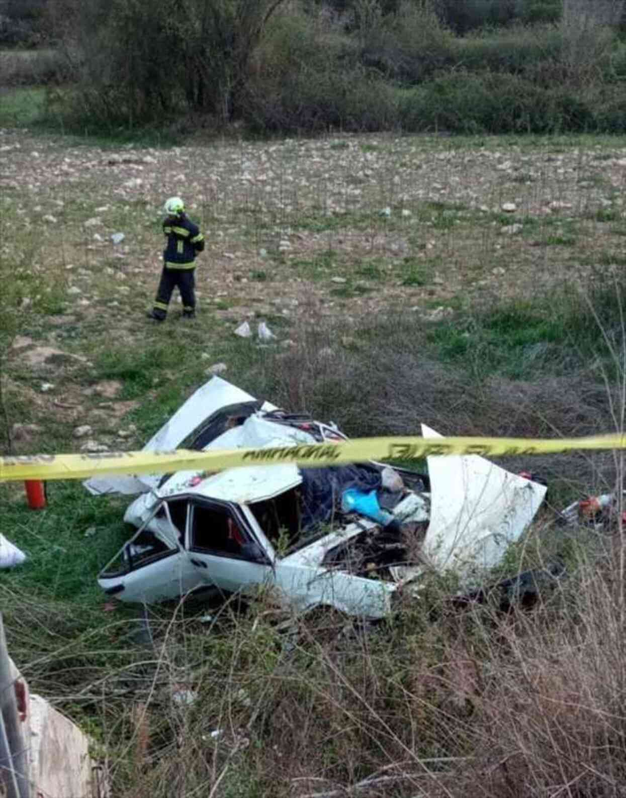 Denizli'de otomobil ile motosiklet çarpıştı: 1'i çocuk 3 kişi hayatını kaybetti Denizli'de otomobil ile motosiklet çarpıştı: 1'i çocuk 3 kişi hayatını kaybetti