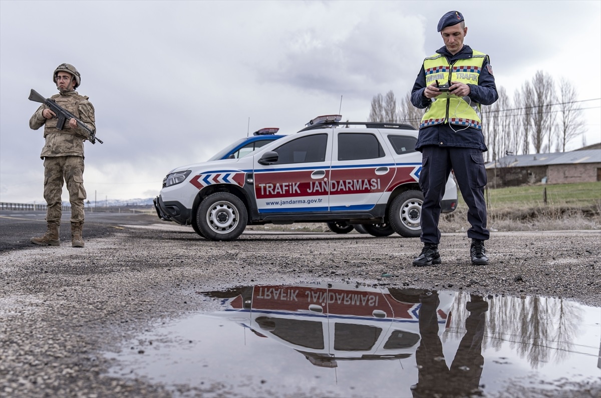 Erzurum\'da Ramazan Bayramı öncesi asayiş ve trafik denetimleri artırıldı