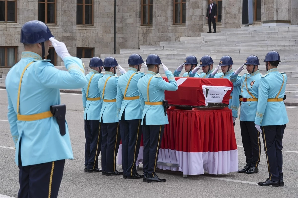 Eski Tekirdağ Milletvekili Salih Alcan İçin Meclis\'te Cenaze Töreni Düzenlendi