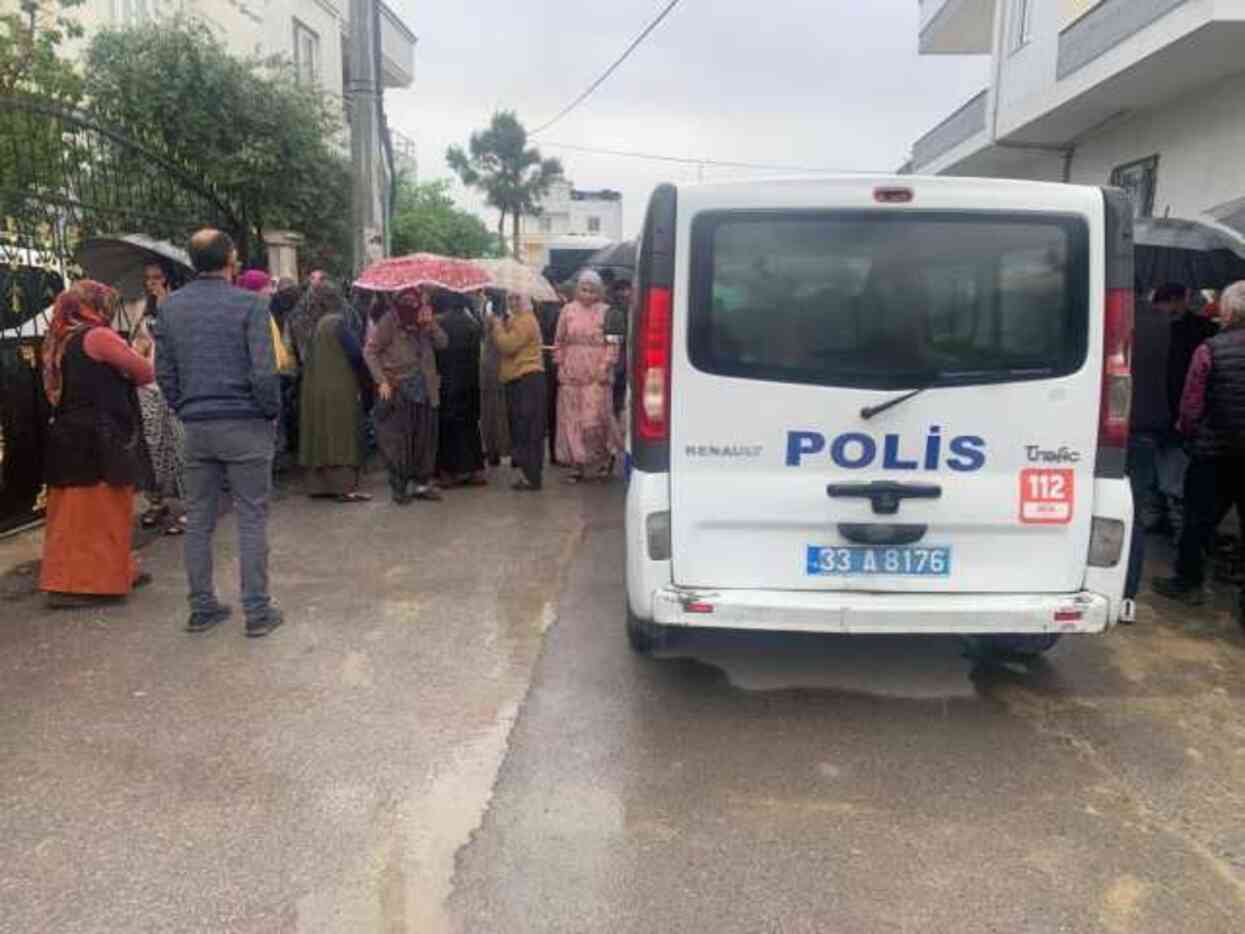 Evden kaçıp evlenen hamile kardeşini sokakta tek kurşunla öldürdü Evden kaçıp evlenen hamile kardeşini sokakta tek kurşunla öldürdü
