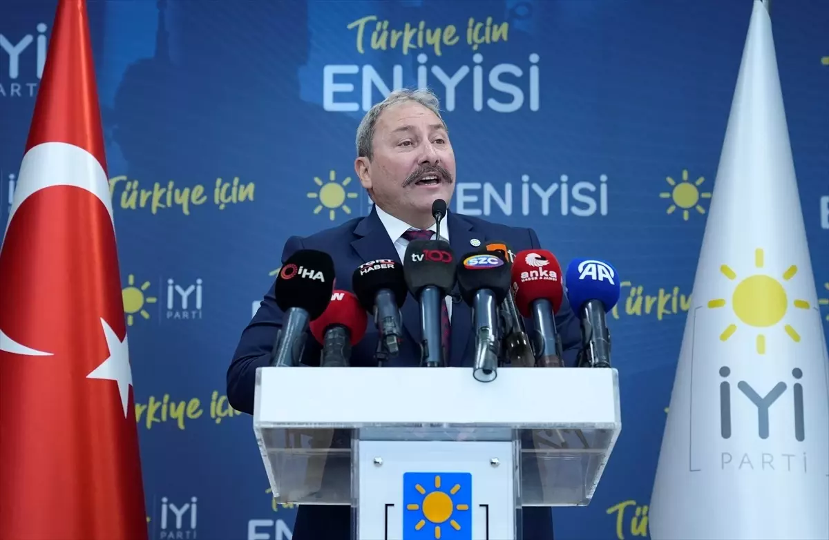 İYİ Parti Genel Başkan Yardımcısı Mehmet Tolga Akalın, Genel Başkanlığa Adaylığını Açıkladı