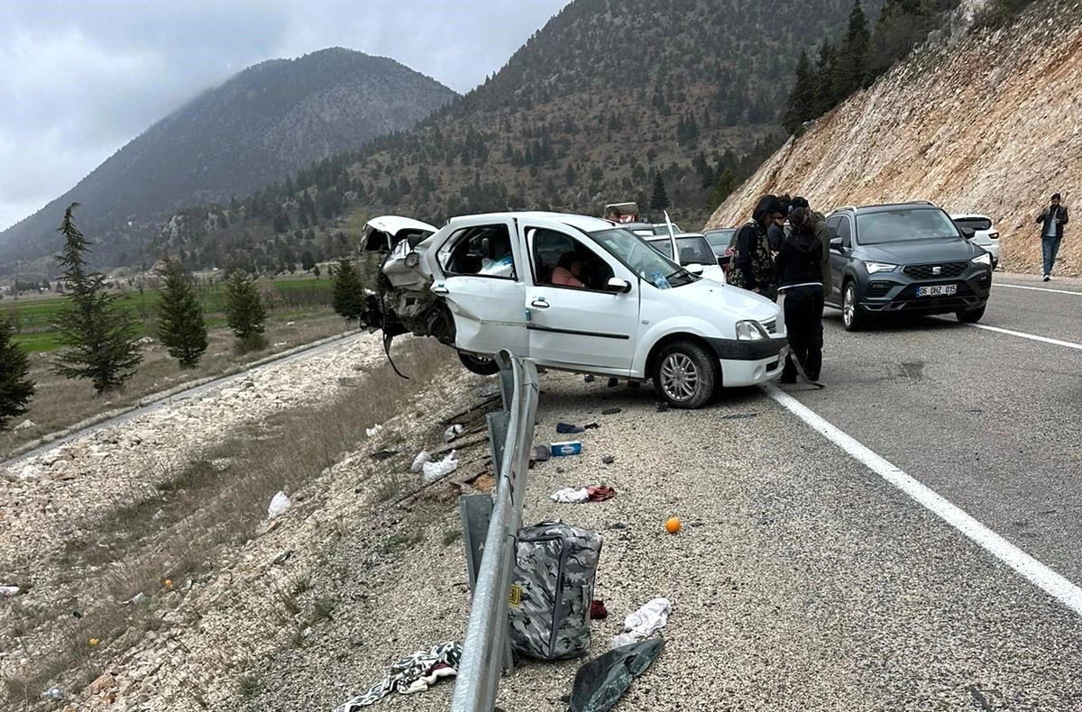 Konya\'da meydana gelen trafik kazalarında 8 kişi yaralandı