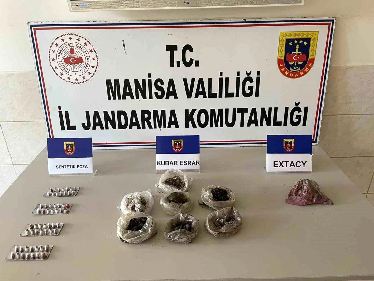 Manisa\'da Uyuşturucu Operasyonunda Binlerce Hap ve Kilo Esrar Ele Geçirildi